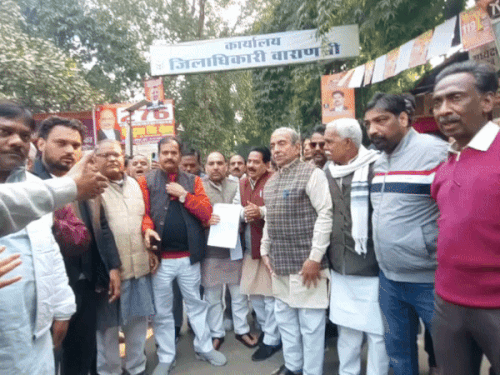 मणिकर्णिका घाट विवाद पर कांग्रेस का विरोध:  कहा- कांग्रेस के नाम पर काशी की विरासत का विनाश,DM कार्यक्रम पहुंचकर दिया ज्ञापन – Varanasi News