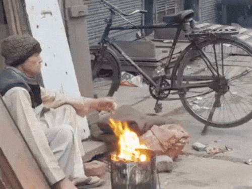 आगरा में सुबह सर्दी का सितम, पारा 6.5 डिग्री:  17 जनवरी को कोहरा और 18-19 जनवरी को बूंदाबांदी का अलर्ट – Agra News