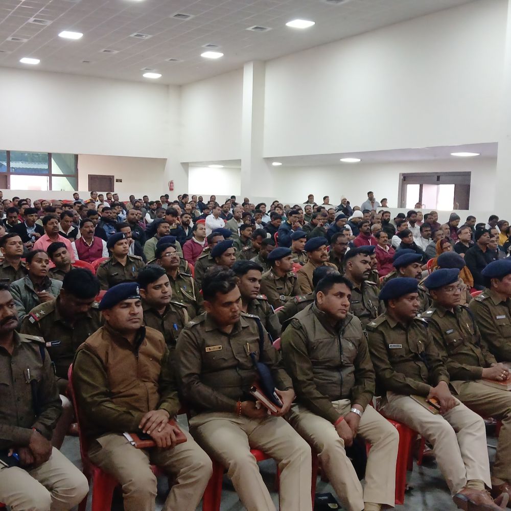 बोकारो में ज्वेलरी सुरक्षा पर पुलिस-व्यवसायियों की बैठक:  एसपी ने दिए निर्देश, कारोबारियों ने की दुकान खुलने के समय नियमित गश्त की मांग – Bokaro News