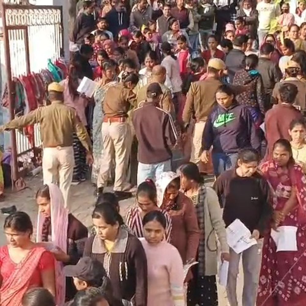 बांसवाड़ा में REET के 16 सेंटर, 4949 अभ्यर्थी-परीक्षा दे रहे:  सुबह से परीक्षा केंद्रों पर कतारे, गहन जांच के बाद प्रवेश, 91 अभ्यर्थी अनुपस्थिति रहे – Banswara News