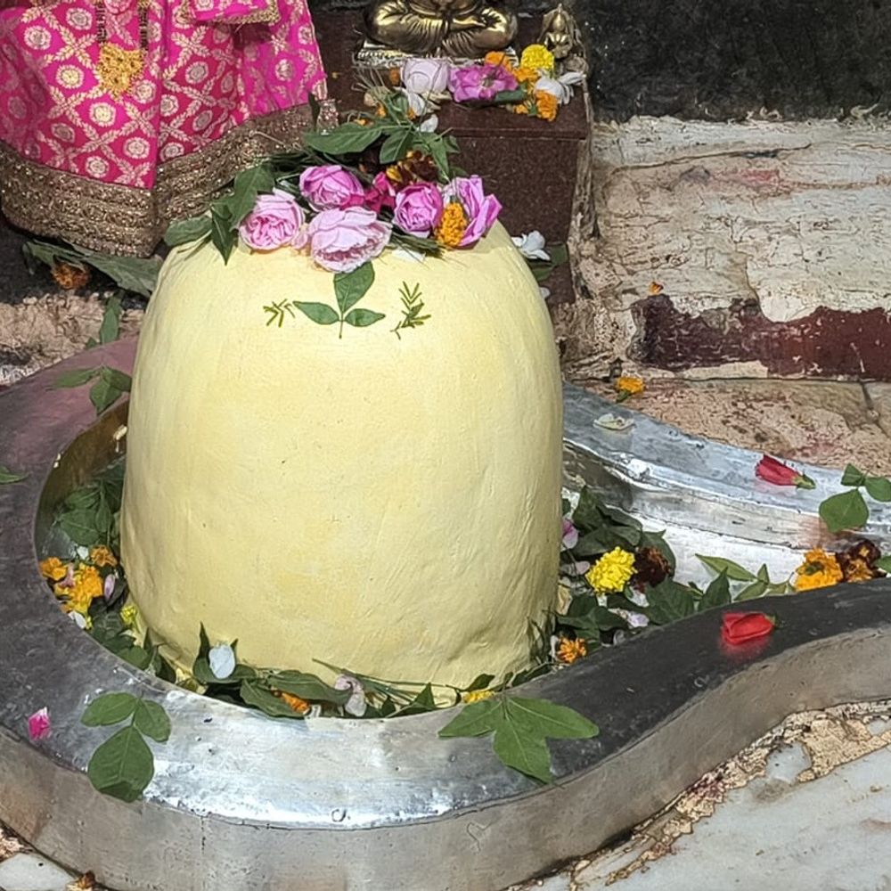 मंडी में बाबा भूतनाथ शिवलिंग का 21KG मक्खन से श्रृंगार:  तारा रात्रि से शिवरात्रि पर्व शुरू, एक महीने तक जलाभिषेक नहीं बटर चढ़ेगा – Mandi (Himachal Pradesh) News