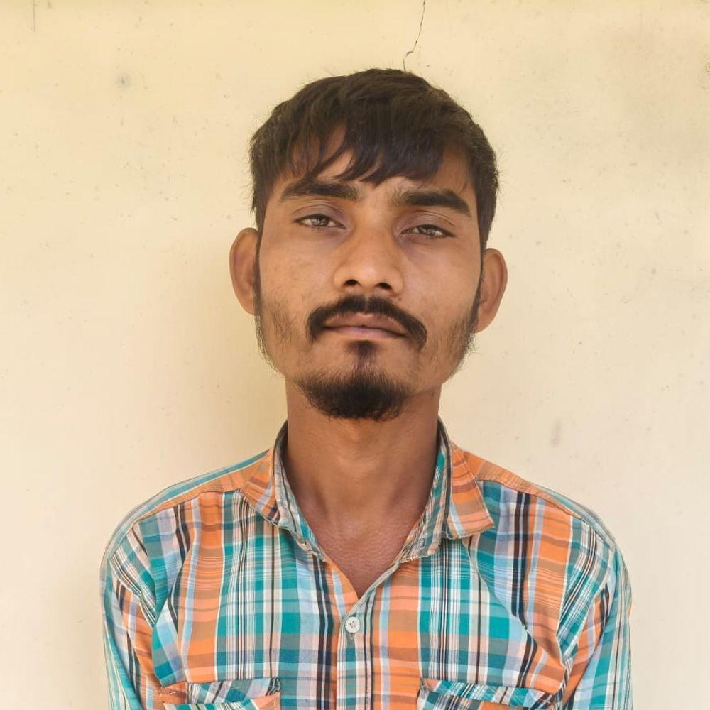 4 महीने से फरार चोर गिरफ्तार:चोरी गए जेवर बरामद, पहचान छुपाकर भाग रहा था आरोपी