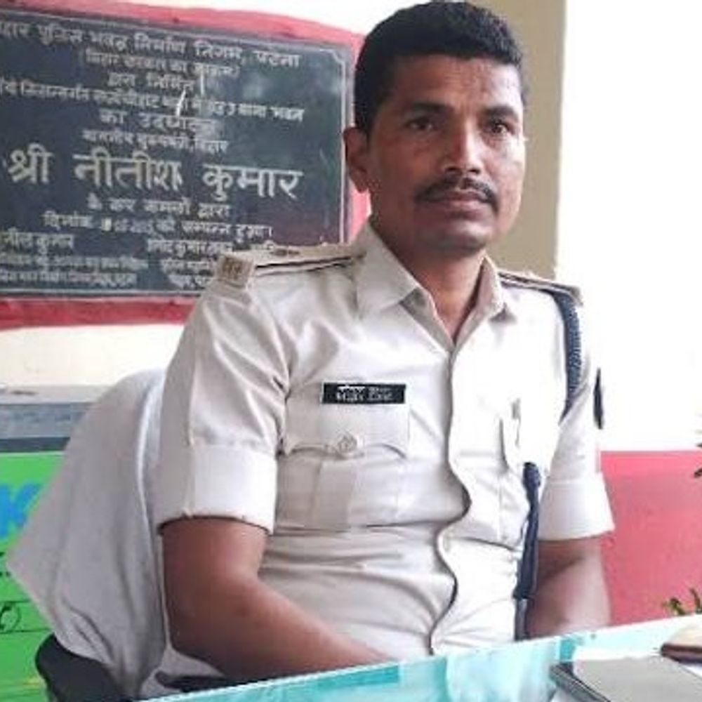 पूर्णिया में दो थानों को मिले नए थानेदार:  कौशल कुमार मरंगा और रवि शंकर को धमदाहा की कमान; एसपी स्वीटी सहरावत ने जारी की तबादले की लिस्ट – Purnia News