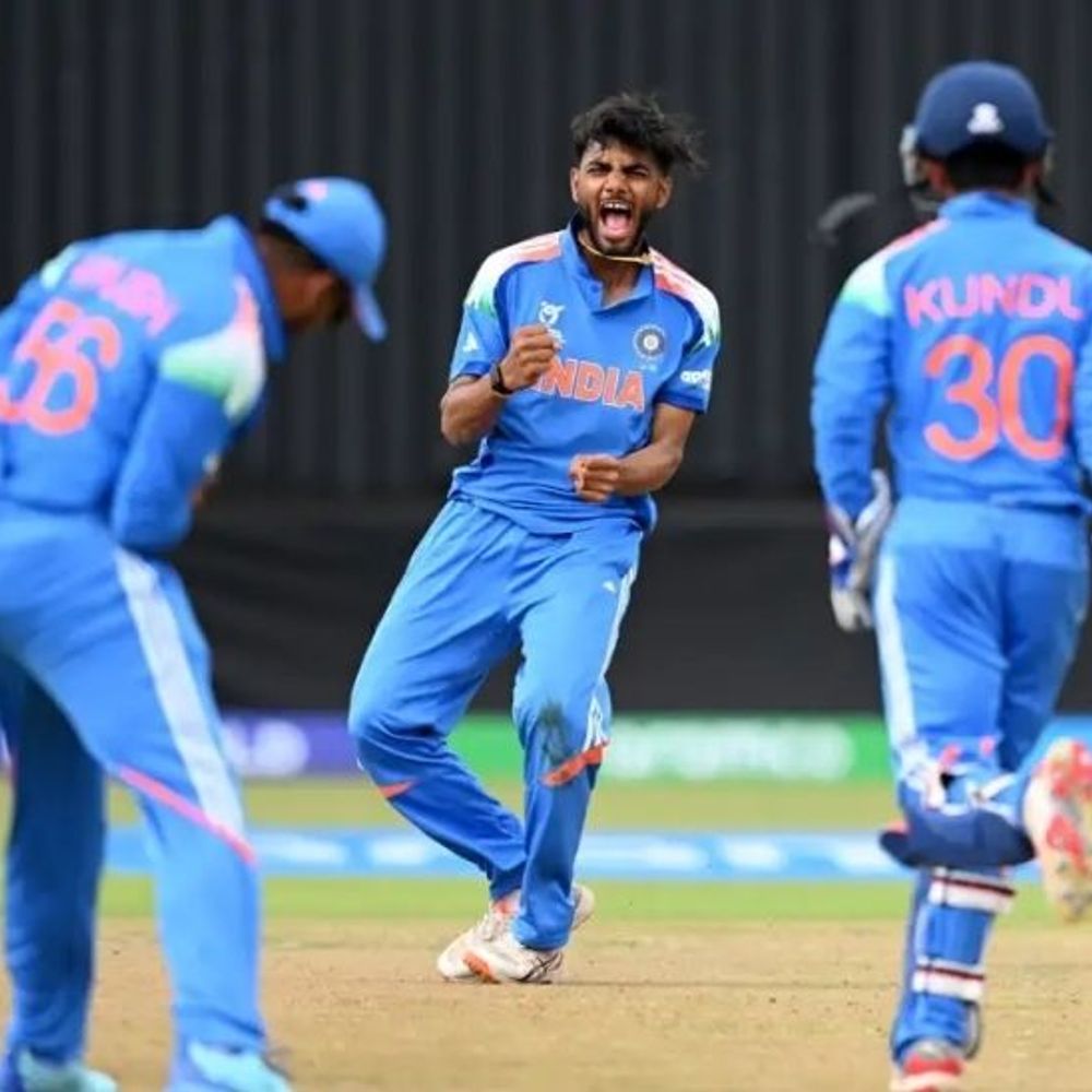 अंडर-19 वर्ल्डकप में भारत की लगातार दूसरी जीत:बांग्लादेश को 18 रन से हराया, विहान मल्होत्रा को 4 विकेट, वैभव-अभिज्ञान की फिफ्टी