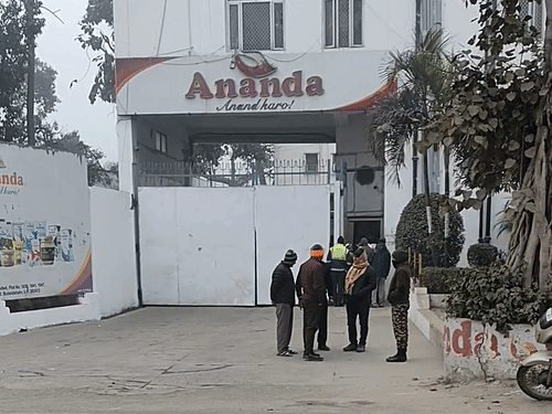 आनंदा डेरी पर IT की रेड तीसरे दिन भी जारी:स्याना प्लांट के कर्मचारियों ने शुरु किया काम, सुरक्षा बल के जवान तैनात