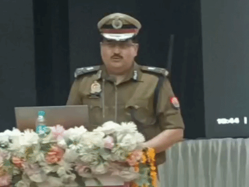 महिला सुरक्षा पर डीजीपी का बड़ा एक्शन:  बरेली रेंज में मिशन शक्ति 5.0 का शंखनाद, मिशन शक्ति केंद्रों की कार्यप्रणाली को परखा – Bareilly News