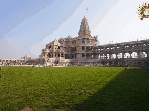 राम मंदिर परिसर में 11 मीटर ऊंचा हुतात्मा स्मारक:कारसेवकों को मिलेगी अमर श्रद्धांजलि, पंचवटी, हरिशंकरी और नक्षत्र वाटिका का भी हो रहा निर्माण