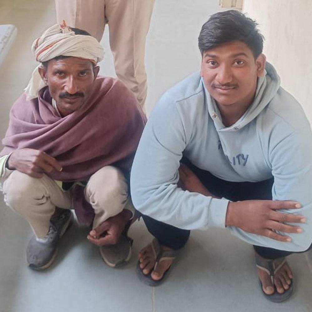 कोटखावदा पुलिस ने अवैध हथियार, शराब जब्त की:20 लीटर हथकड़ी शराब, 5000 लीटर वाश नष्ट; दो गिरफ्तार, एक आरोपी फरार