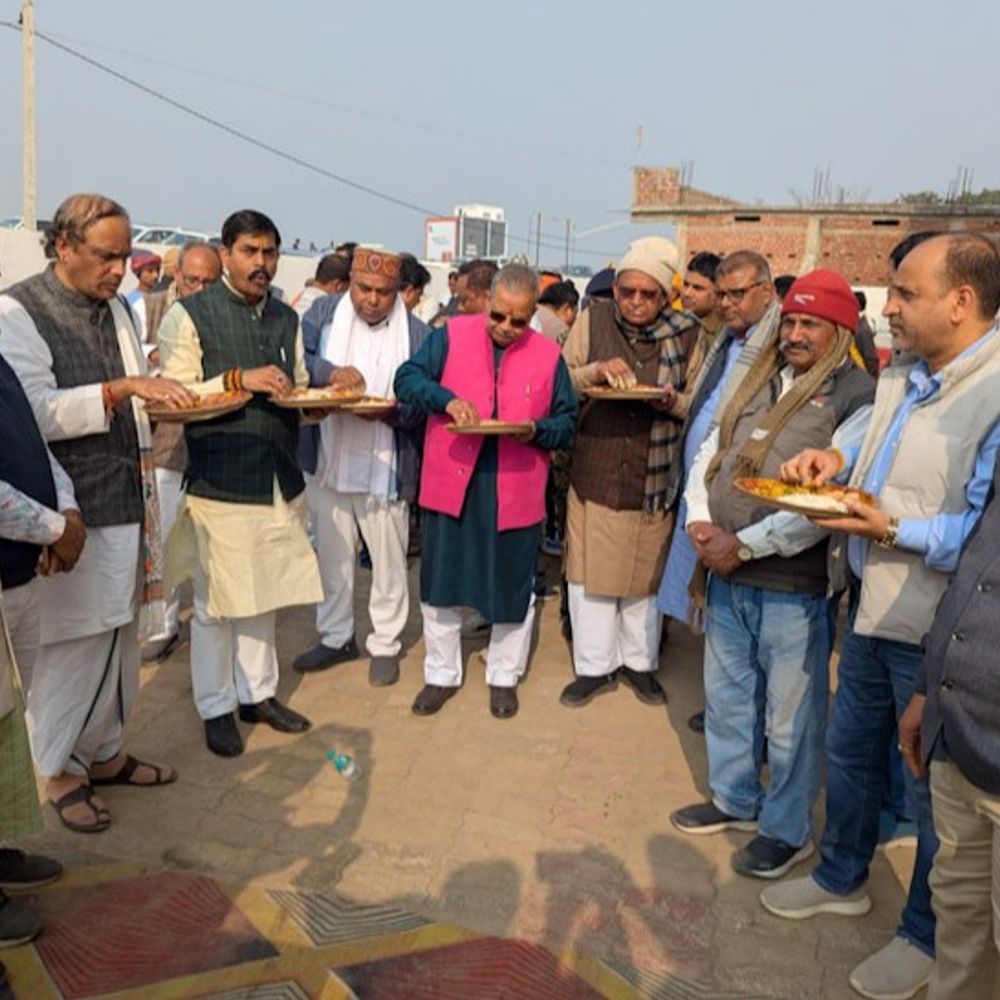 भोजपुर में भाजपाइयों ने किया दही-चूड़ा भोज:  बूथ स्तर पर पार्टी की मजबूती पर हुई चर्चा, सरकार की योजनाओं को घर-घर पहुंचाने के आदेश – Bhojpur News