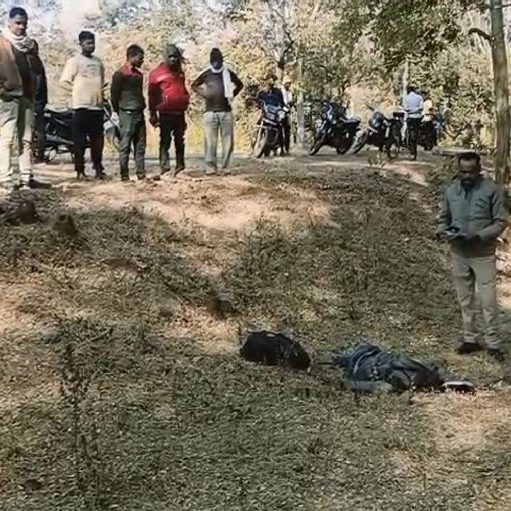 दमोह में सड़क किनारे मिला बाइक सवार का शव:  काम पर जबलपुर जा रहा था, शनिवार रात निकला था घर से – Damoh News