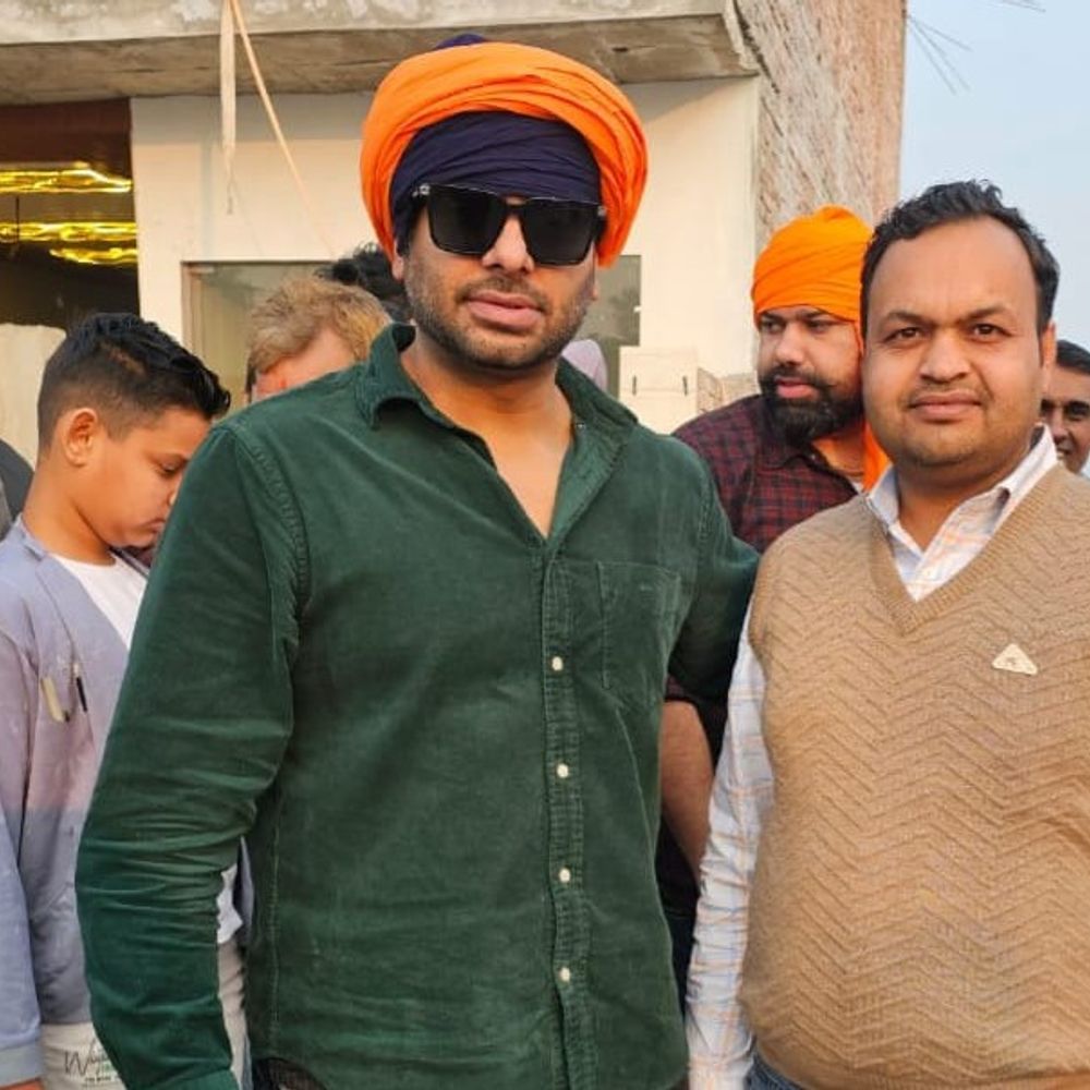 पंजाबी सिंगर मनकीर्त औलख अग्रोहा पहुंचे:  फैंस से कहा – शॉर्टकट से मिली प्रसिद्धि लंबे समय तक नहीं टिक पाती, मेहनत करें – Uklanamandi News