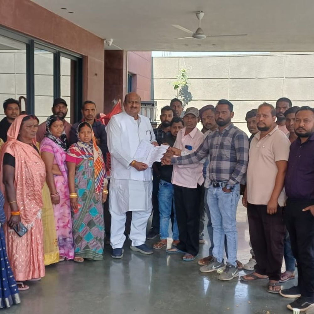 भिलाई खुर्द में खदान विस्तार पर ग्रामीणों का आक्रोश:  पूर्व मंत्री जयसिंह अग्रवाल को सौंपा ज्ञापन, पुनर्वास में भेदभाव का आरोप – Korba News