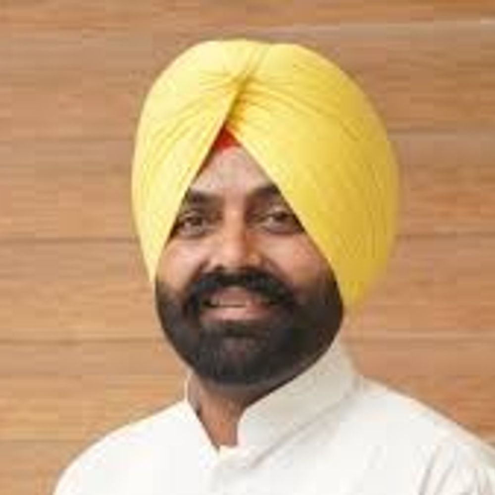 पंजाब सरकार ने डिजिटल टिकट मशीनों को दी मंजूरी:  बस सेवा को आधुनिक बनाने, महिलाओं का मुफ्त सफर जारी रहेगा – tarn-taran News