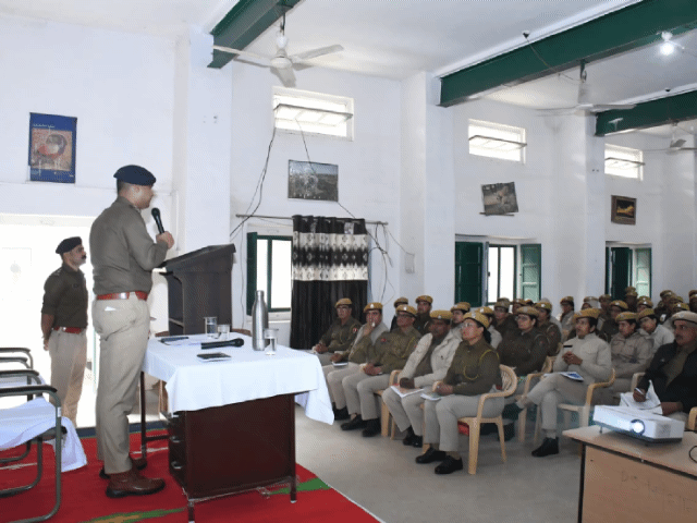 झुंझुनूं पुलिस की नई पहल:  पदोन्नति के बाद अधिकारियों को मिला आधुनिक पुलिसिंग का मंत्र, रिजर्व पुलिस लाइन में एक दिवसीय प्रशिक्षण, एसपी बृजेश ज्योति उपाध्याय ने दिए टिप्स – Jhunjhunu News