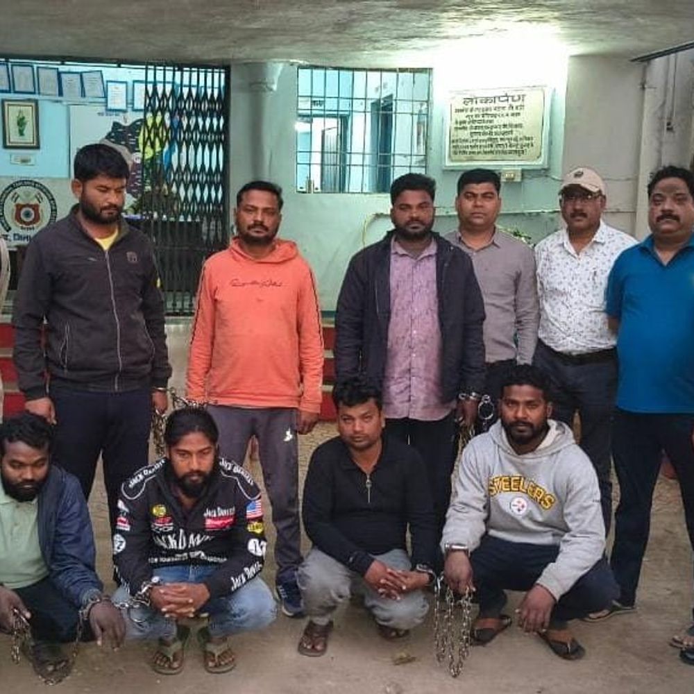 धमतरी में 7 शातिर चोर गिरफ्तार:  रेलवे निर्माण सामग्री चोरी का खुलासा, लाखों का सरिया और वाहन जब्त – Dhamtari News