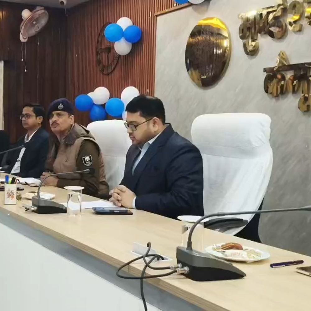 कैमूर DM ने जनसुनवाई के लिए दिए निर्देश:  अधिकारी सोमवार-शुक्रवार को सुनेंगे लोगों की समस्याएं, ईज ऑफ लिविंग की दिशा में अहम कदम – Kaimur News