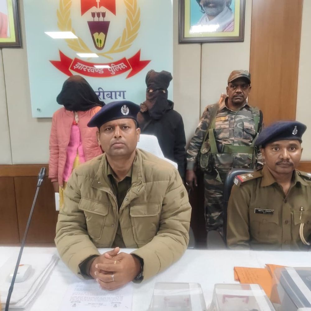 हजारीबाग में राहुल दुबे गैंग की फायरिंग की साजिश नाकाम:  महिला समेत दो गिरफ्तार, लोडेड पुलिस कार्बाइन समेत कई हथियार बरामद – Hazaribagh News
