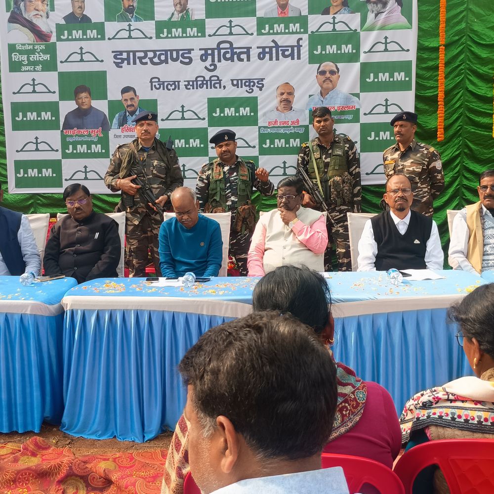 रेलवे ने नहीं मानी मांग तो कोयला लोडिंग होगी ठप:  पाकुड़ में झामुमो ने पत्थर लोडिंग बंद को दिया समर्थन, पांचवें दिन भी पत्थर ढुलाई रही बंद – Pakur News