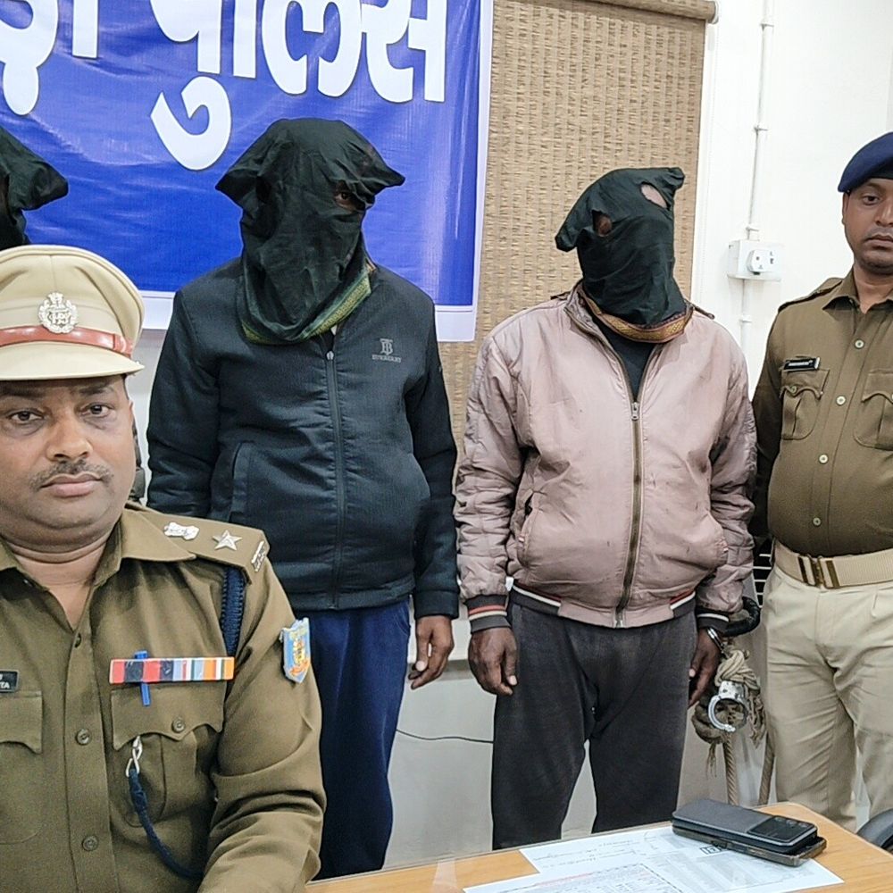 जामताड़ा में विद्यालय के पास 3 साइबर ठग गिरफ्तार:  8 साल से कर रहे थे ठगी, एसपी को मैनुअल और तकनीकी सूचना पर मिली सफलता – Jamtara News