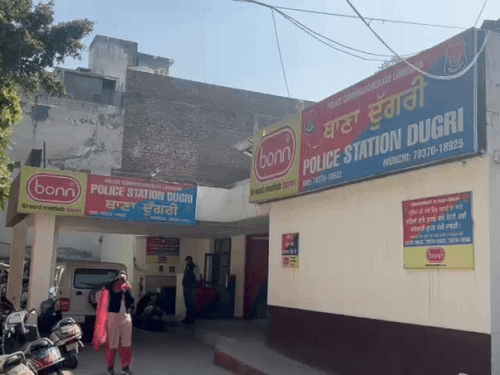 लुधियाना CRPF कॉलोनी में चोरी की बड़ी वारदात:  चोर मंगलसूत्र समेत सोने के गहने और नगदी उड़ाकर फरार पुलिस ने दर्ज किया केस – Ludhiana News