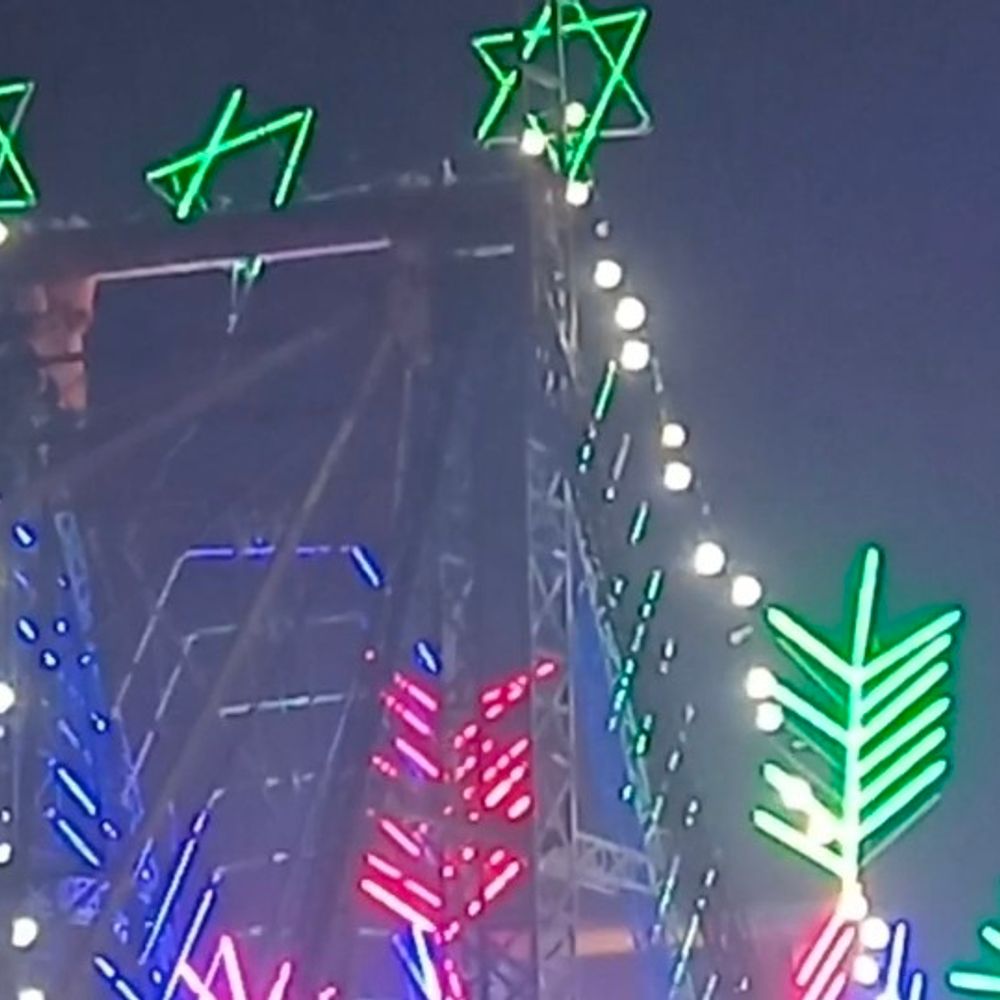 मगहर मेला में उमड़ रही भीड़, भा रहा झूला:  संतकबीर नगर में श्रद्धालु समाधि पर मत्था टेककर झूले, खरीदारी का लिया आनंद – Sant Kabir Nagar News