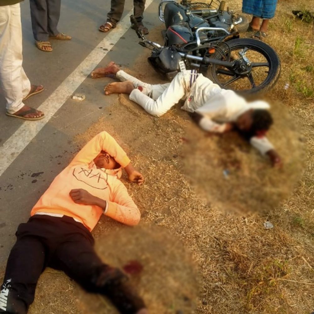 बलौदाबाजार में स्कॉर्पियो-बाइक टक्कर, 2 युवक घायल:  हादसे के बाद गाड़ी छोड़कर ड्राइवर भागा, घायलों का इलाज जारी – baloda bazar News