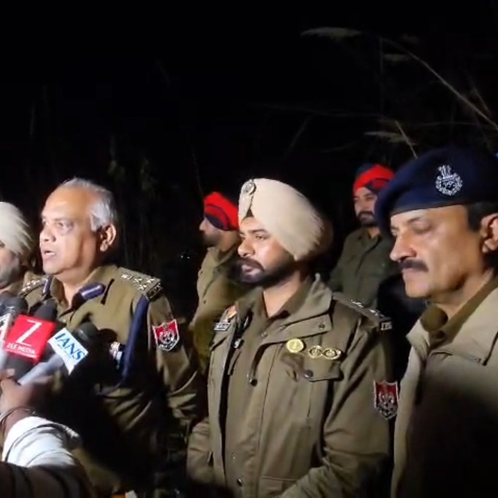 बटाला में पुलिस और बदमाश के बीच मुठभेड़:  पैर में गोली लगने से आरोपी घायल, हथियार रिकवरी के लिए लाई थी टीम – Gurdaspur News