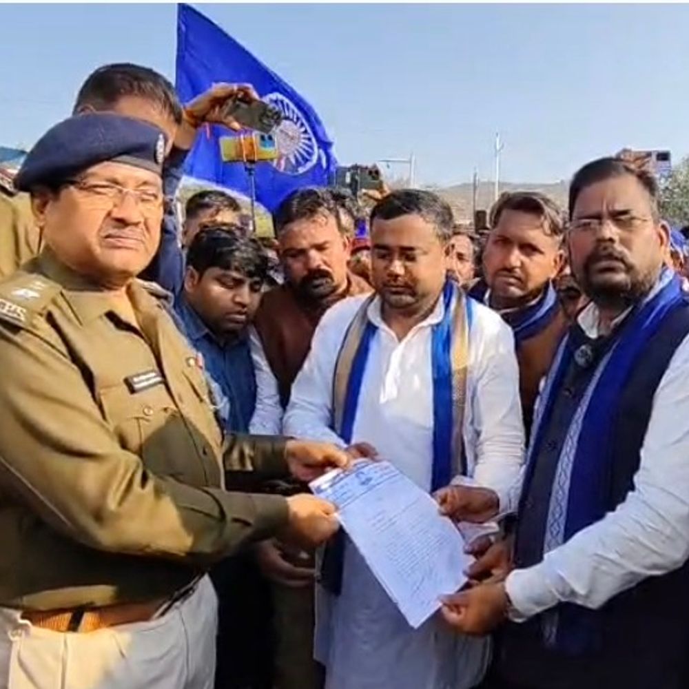 निवाड़ी में हत्या का आरोपी गिरफ्तार, भीम आर्मी का प्रदर्शन:  कहा- साजिश में फंसाया गया, एसपी बोले- पुलिस दबाव में काम नहीं करेगी – Niwari News