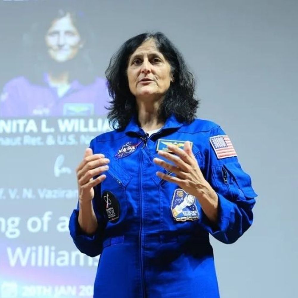 दिल्ली में सुनीता विलियम्स बोलीं- भारत आना घर वापसी जैसा:चांद पर जाना चाहती हूं, लेकिन मेरे पति मुझे मार डालेंगे