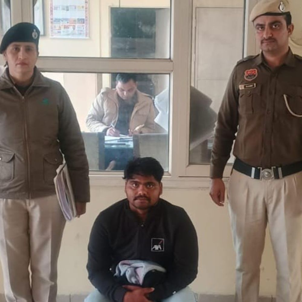 पलवल पुलिस टीम पर हमले का आरोपी गिरफ्तार:  जाम खुलवाने के दौरान की वारदात; 2024 से चल रहा था फरार – Palwal News