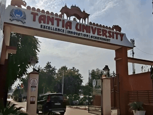 टांटिया यूनिवर्सिटी के नाम से फर्जी वेबसाइट बनाकर ठगी:  आरोपी को पंजाब के मुक्तसर से पकड़ा, जाली डिग्रियां भी दे रहा था – Sriganganagar News