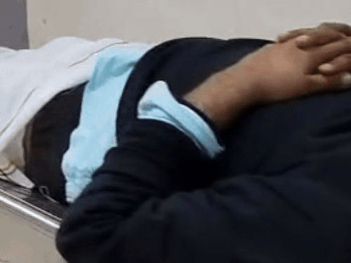 फरीदाबाद में कॉलेज गेट के पास प्रोफेसर पर हमला:  चाकू से किए कई वार, महिला सहित 5 आरोपियों ने दिया अंजाम, इलाज जारी – Ballabgarh News