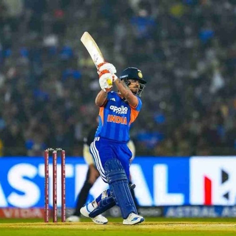 दूसरे टी-20 में ईशान किशन की 21 बॉल पर फिफ्टी:सूर्या के साथ सेंचुरी पार्टनरशिप, सैमसन-अभिषेक आउट; न्यूजीलैंड ने 209 रन का टारगेट दिया