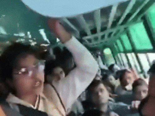 हरियाणा रोडवेज बस में छात्राओं से बदसलूकी,VIDEO:  डेस्टिनेशन से 15 KM दूर पानीपत उतारा; कंडक्टर बोला-जा कर दे कंप्लेंट, बस नहीं रुकेगी – Panipat News