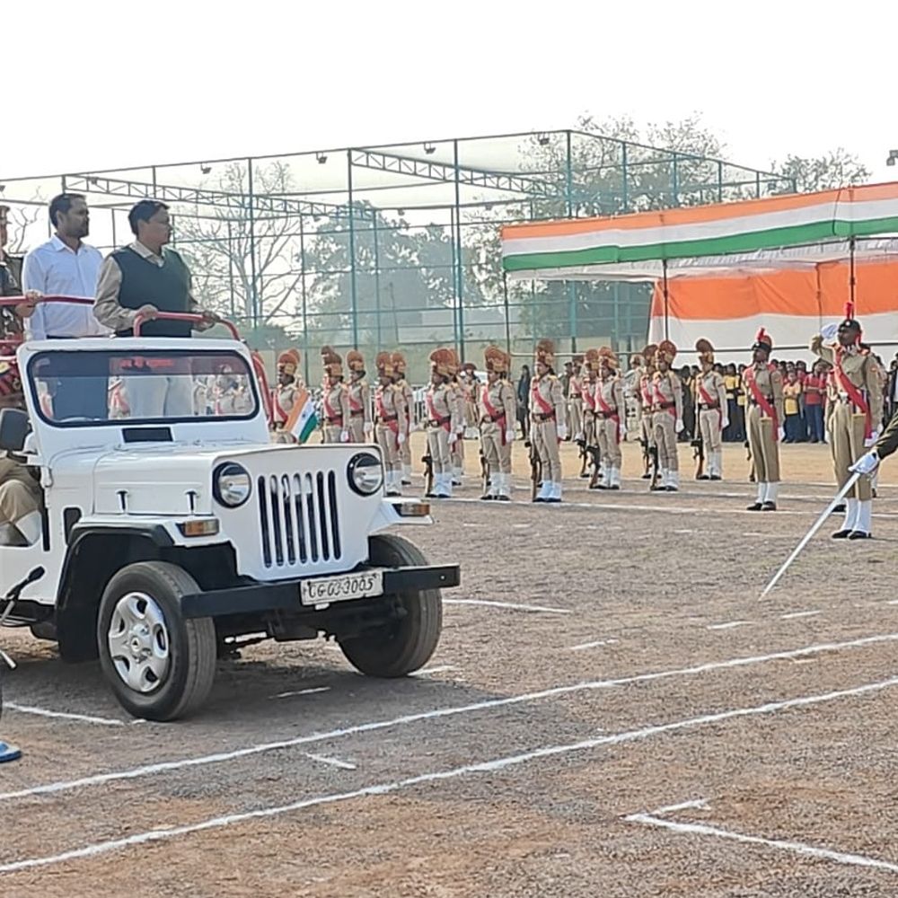 धमतरी में गणतंत्र दिवस का अंतिम रिहर्सल:  सीईओ ने ली परेड की सलामी, आत्मसमर्पित नक्सली होंगे समारोह के साक्षी – Dhamtari News