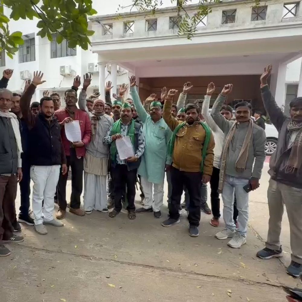 अर्जुन सहायक परियोजना मुआवजे में भेदभाव का आरोप:  गंज गांव के किसानों ने डीएम को सौंपा ज्ञापन, अनशन की चेतावनी – Mahoba News