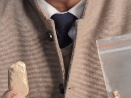 अबोहर में बर्तन व्यापारी से 5 लाख की ठगी:  महिला ने गोल्ड बताकर पीतल का दिया हार, दंपति पर केस दर्ज – Abohar News