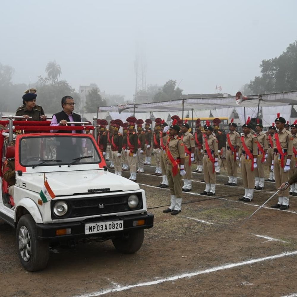 धार में गणतंत्र दिवस समारोह की अंतिम रिहर्सल:  अपर कलेक्टर ने किला मैदान में कार्यक्रमों का अवलोकन किया – Dhar News