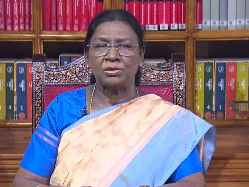 राष्ट्रपति मुर्मू बोलीं-बेटियों ने क्रिकेट वर्ल्ड कप जीतकर रिकॉर्ड बनाया:देश के विकास में महिलाओं की भागीदारी बढ़ी; भारत जल्द दुनिया की तीसरी अर्थव्यवस्था बनेगा