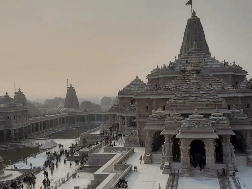 राम मंदिर लोअर प्लिंथ रामायण की जीवंत गाथा से सजी:  85 थ्री-डी मूर्तियों की स्थापना पूरी, भित्ति चित्रों और मूर्तियों को भी उकेरा गया – Ayodhya News