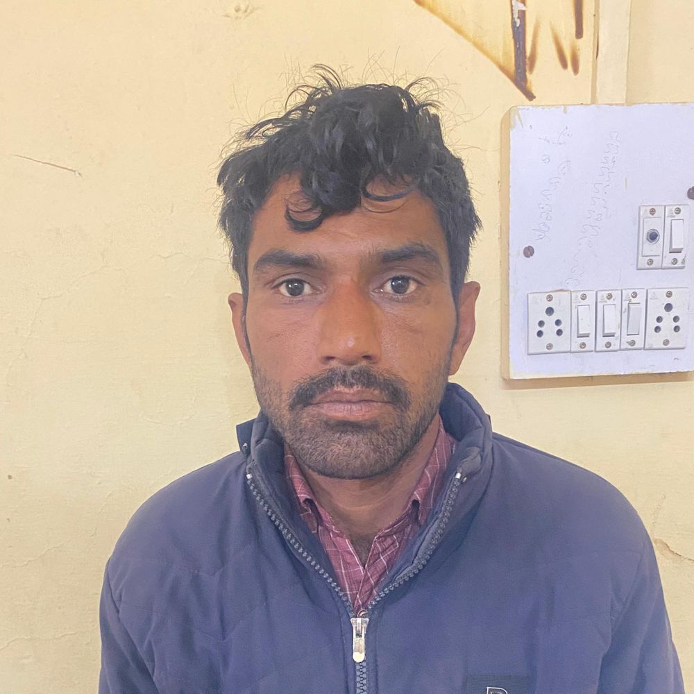 बाप पुलिस ने फरार स्मैक तस्कर पकड़ा:  266 ग्राम मादक पदार्थ बरामद किया था, 10 मामले दर्ज – Phalodi News