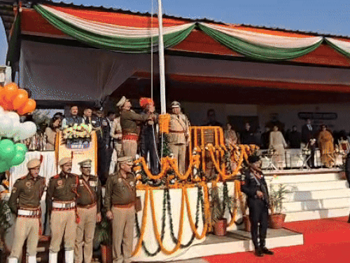 पंचकूला में राज्यपाल घोष ने फहराया तिरंगा:  मार्च-पास्ट की सलामी ली, शहीदों को दी श्रद्धांजलि; पुलिस कमांडो ने दिखाए करतब – Panchkula News