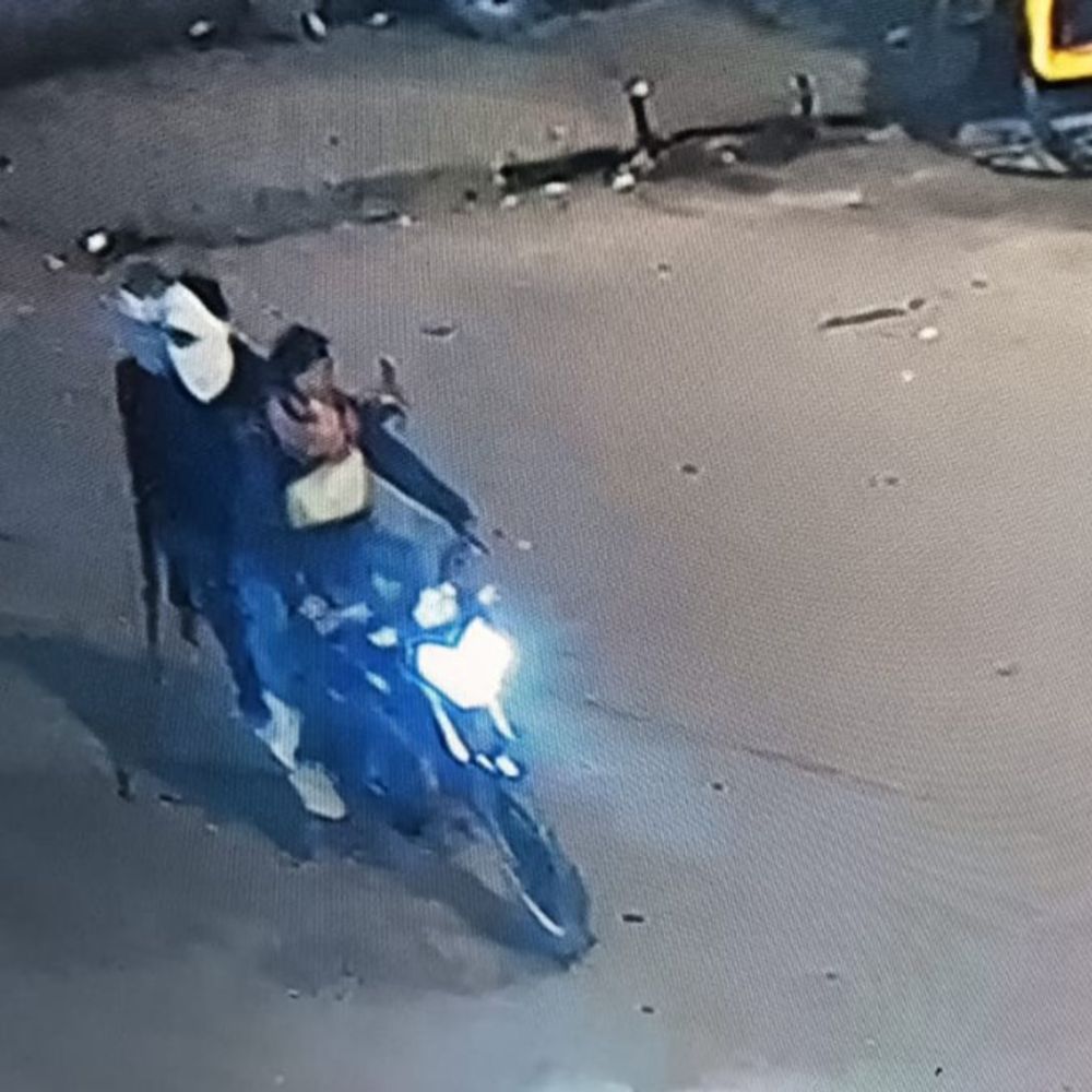 रीवा में गाड़ियों में तोड़फोड़ करने वालों का ग्रुप:शिल्पी प्लाजा में 2 दिन पहले तोड़े थे कांच; 3 आरोपी गिरफ्तार, 2 फरार