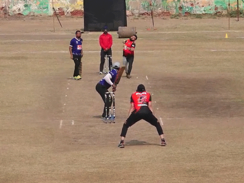 जैन लिगसी क्रिकेट टूर्नामेंट का अंतिम दिन:रेस्टफुल रॉयल्स और नक्ष नाइटस् के बिच फाइनल मैच शुरू