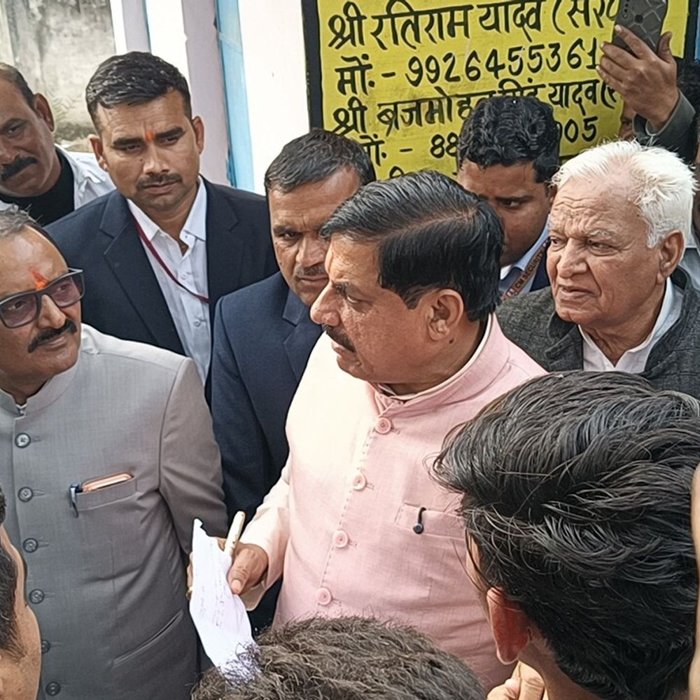 अशोकनगर में खिलाड़ियों ने सीएम से स्टेडियम की मांग की:सीएम ने विधायक को दिए निर्देश, खिलाड़ी बोले- वे नहीं सुनते