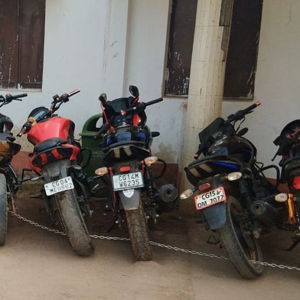 जशपुर में यातायात नियमों के उल्लंघन पर सख्त कार्रवाई:SSP ने थाना-चौकी प्रभारियों को दिए निर्देश; 10 मामलों में मोटर व्हीकल एक्ट के तहत एक्शन