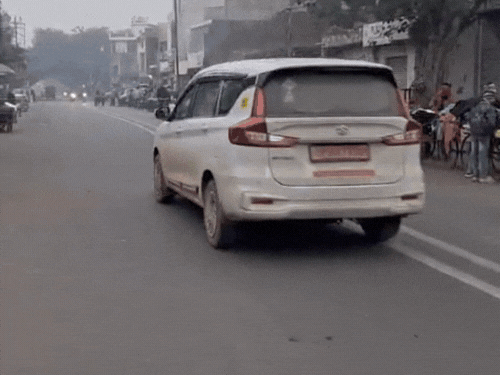 आगरा में आज बूंदाबांदी के आसार, चल रही हल्की हवा:  बादल छाये हुए हैं, दिन में एक या दो बार बूंदाबांदी हो सकती है, तापमान में आएगी गिरावट – Agra News