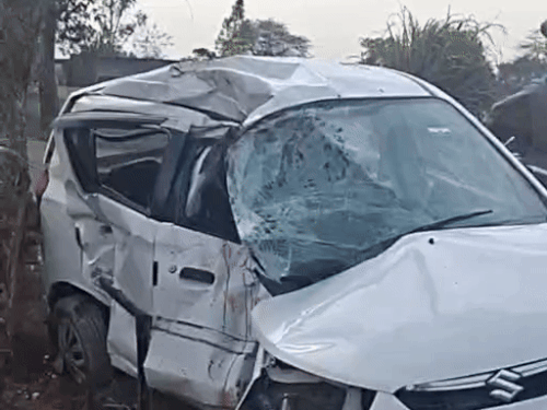 कुरुक्षेत्र में पेड़ से टकराई कार, किशोर की मौत:  इकलौता बेटा था, दोस्त घायल, शाहबाद की ओर जा रही थी गाड़ी – Kurukshetra News