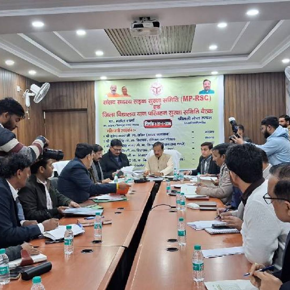 नोएडा में 4E मॉडल पर सड़क सुरक्षा की जाए:  सांसद ने अधिकारियों के साथ की बैठक, शहर में 152 ब्लैक स्पॉट पर होगा काम – Noida (Gautambudh Nagar) News