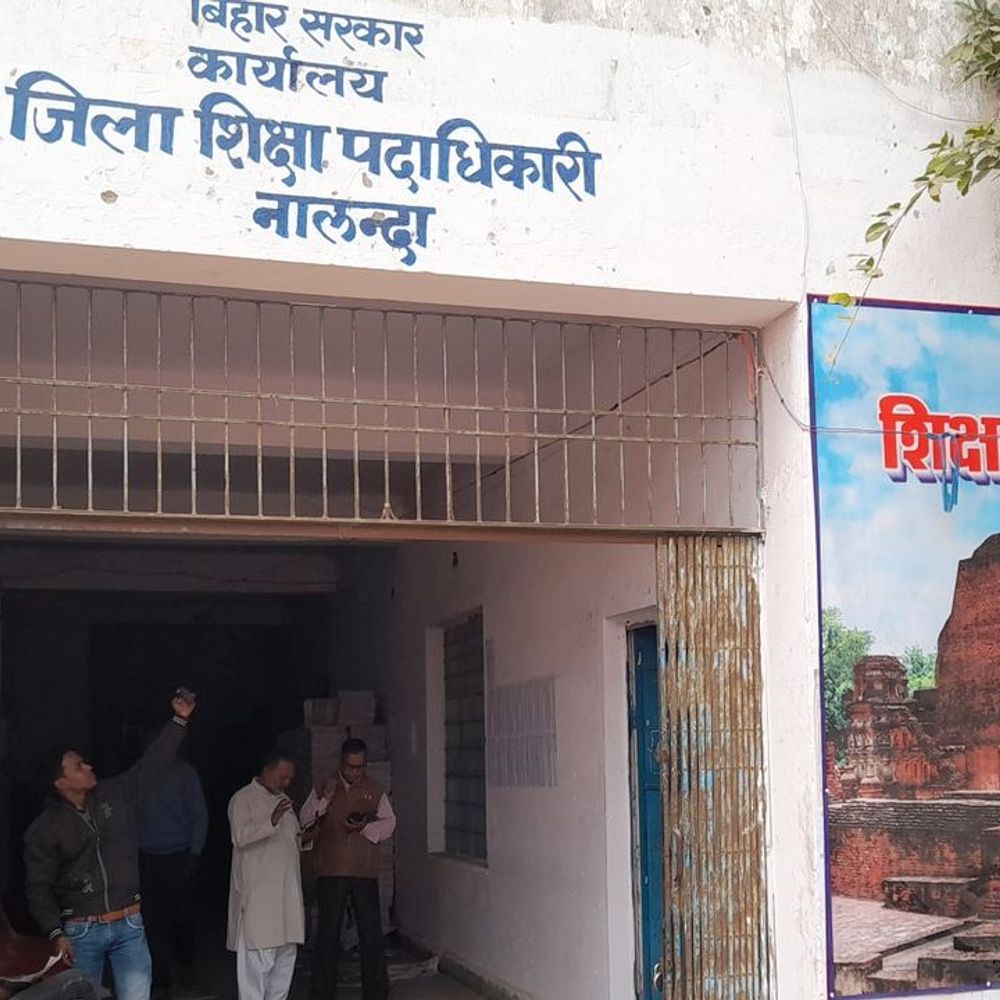 बेंच-डेस्क खरीद घोटाले की फिर से होगी जांच:नालंदा में 51 हजार आपूर्ति में अनियमितता के आरोप, जिलास्तरीय समिति गठित करने की तैयारी